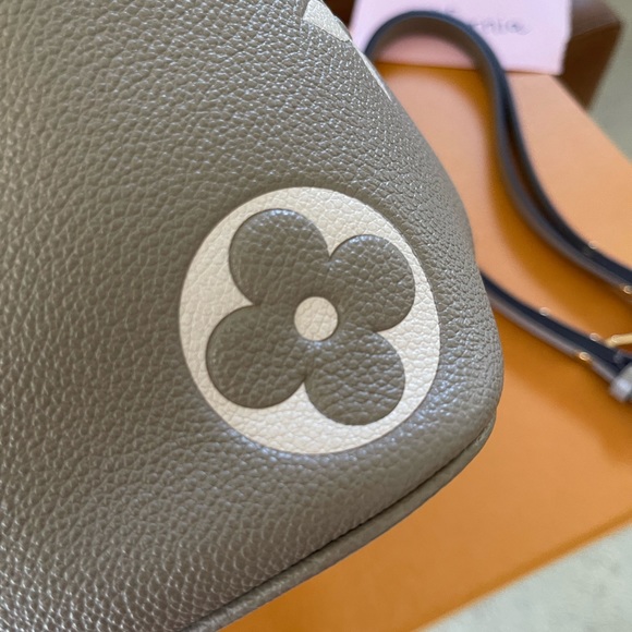 Authentic LV Neo Noe Bi-color - Picture 6 of 14